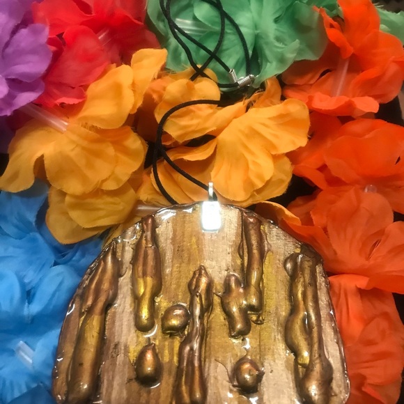 Betsey Johnson Inspired Exclusive Rare Unique Handmade Necklace By 12 Pages - Picture 2 of 16